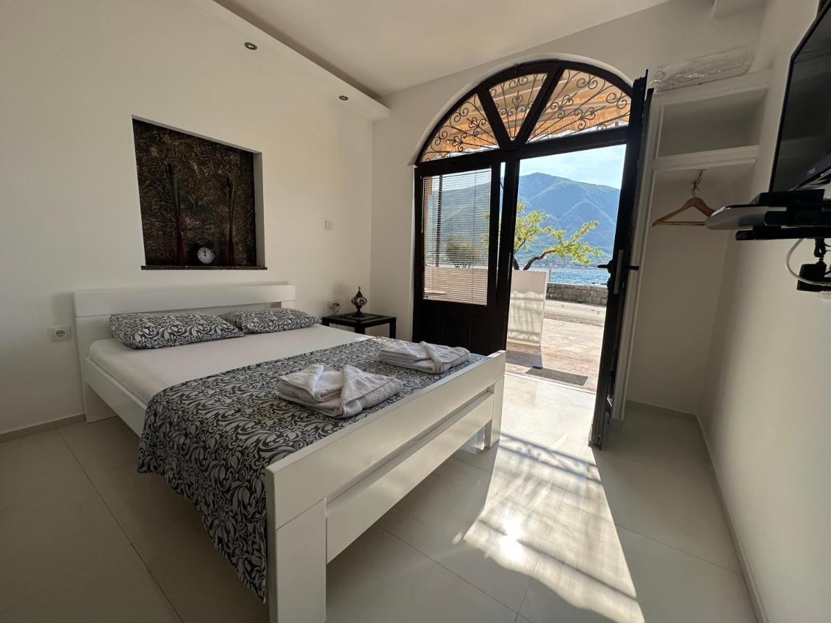 Accommodation Tomcuk Kotor Exterior photo